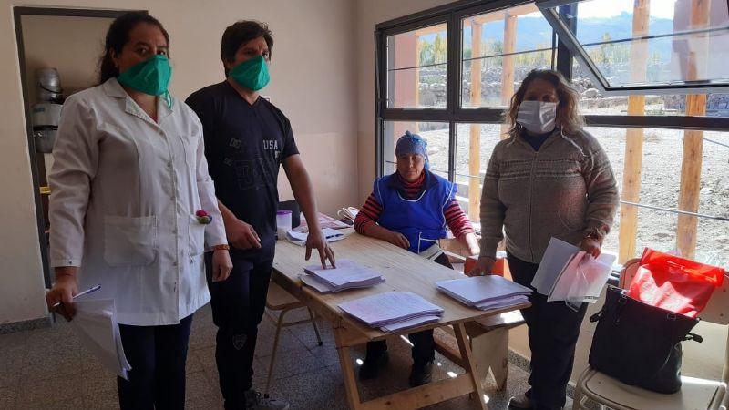 Distribuyen módulos alimentarios para alumnos de la provincia