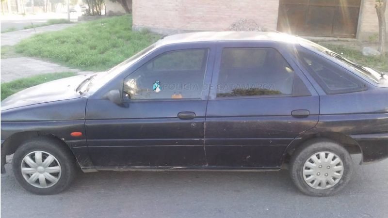 Secuestran un auto y aprehenden a dos jóvenes por el robo de un celular