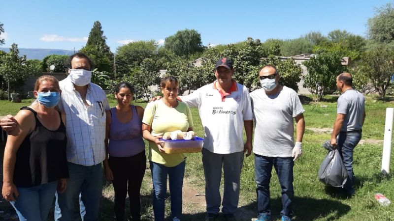 Movimiento social distribuye comida para los más necesitados