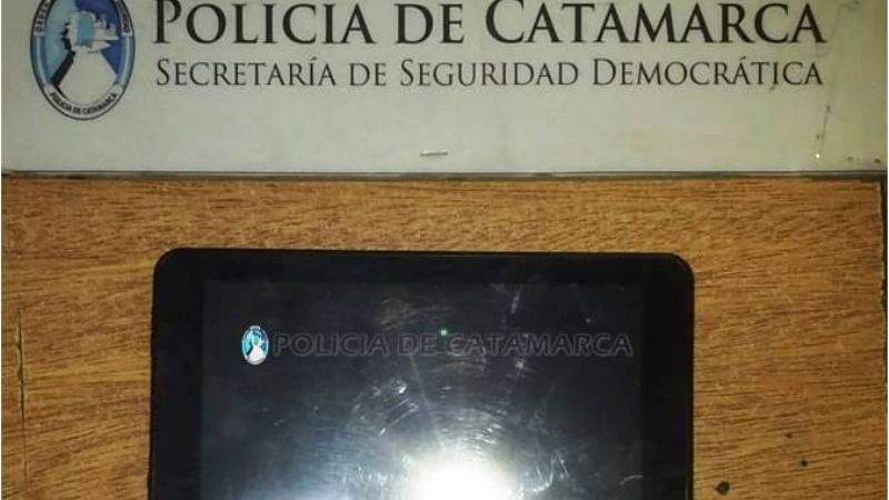 Demoran a un adolescente sin barbijo y con una tablet