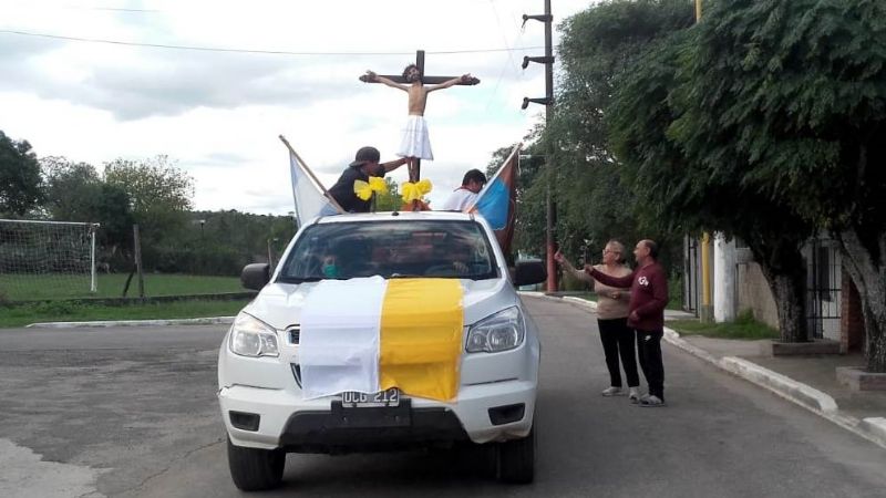El Señor de la Salud recorrió comunidades de El Alto