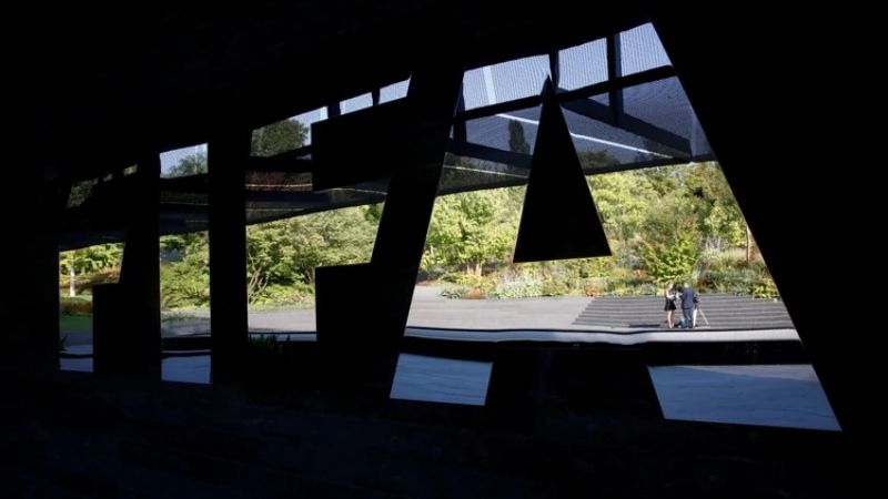 FIFA propone prolongar los contratos de los futbolistas