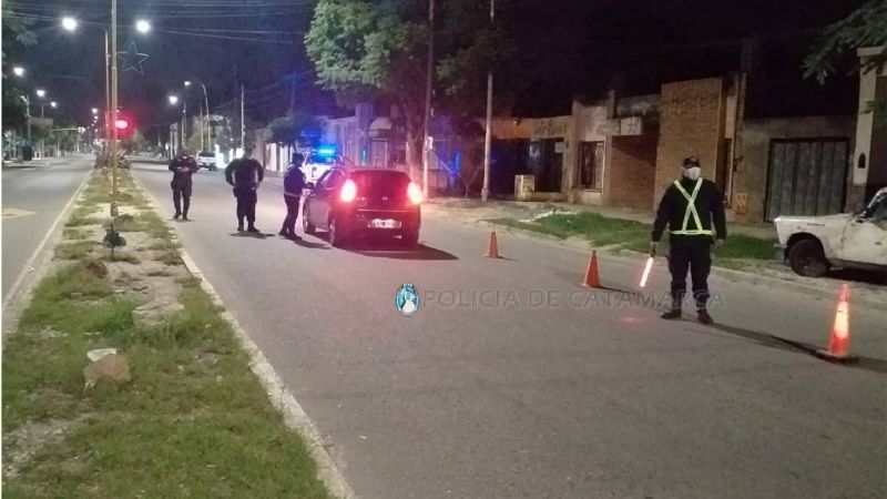 Otras 40 personas detenidas en la calle por violar la cuarentena