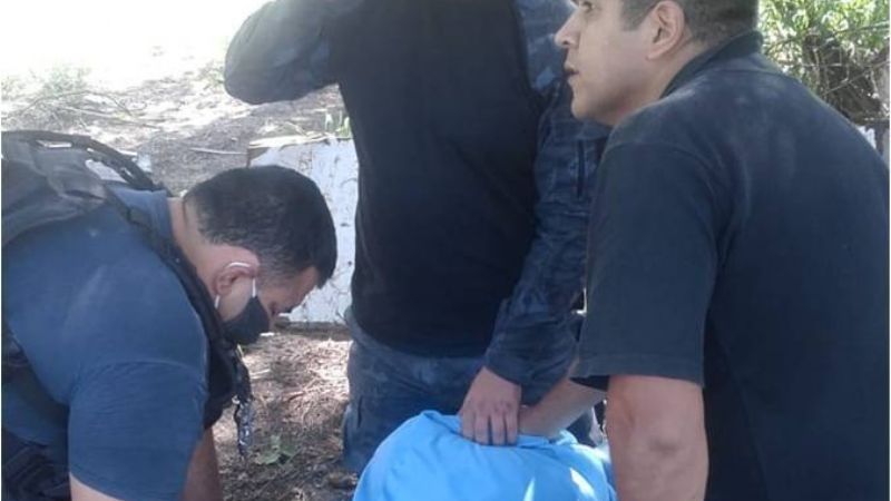 Policías le salvaron la vida a un hombre