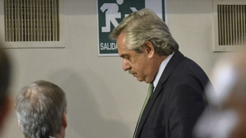 Fernández define cómo extender la cuarentena hasta mayo