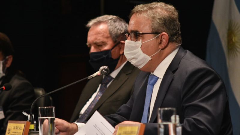 Un breve discurso de Jalil en una atípica asamblea legislativa