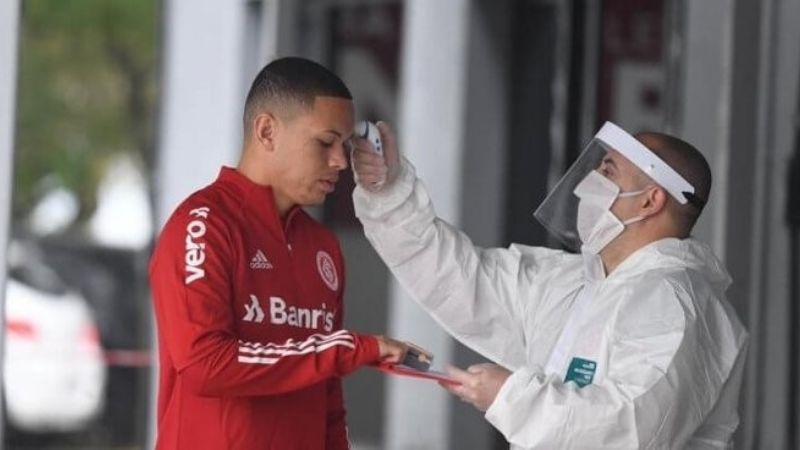 Prohibieron las prácticas a Inter y Gremio de Porto Alegre