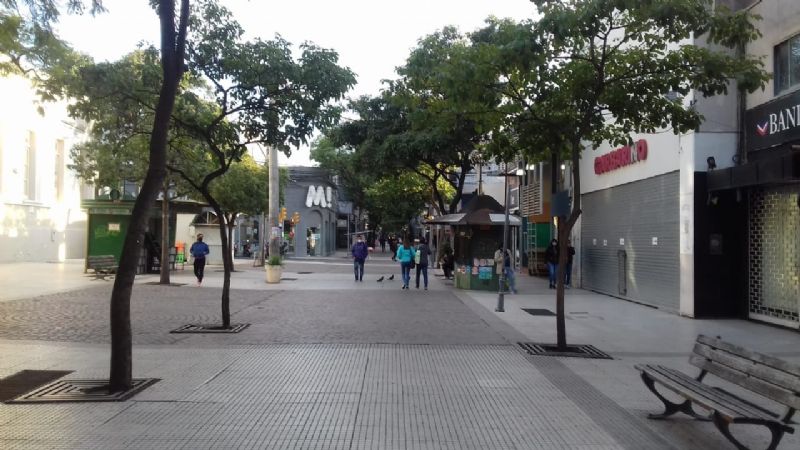 Lunes de feriado provincial sin movimiento en el centro