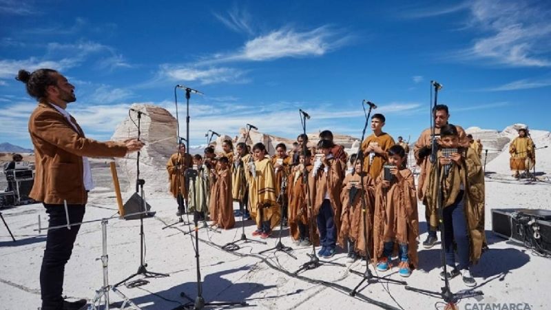 Orgullo catamarqueño: el presidente Fernández y nuestro Himno
