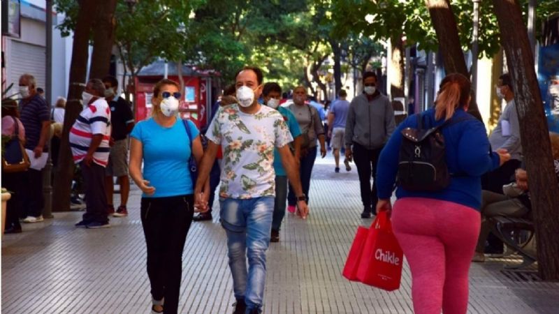 Advierten que si no usan barbijos, cerrarán los comercios