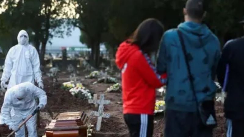 Nuevo récord en Brasil: murieron 881 personas por coronavirus