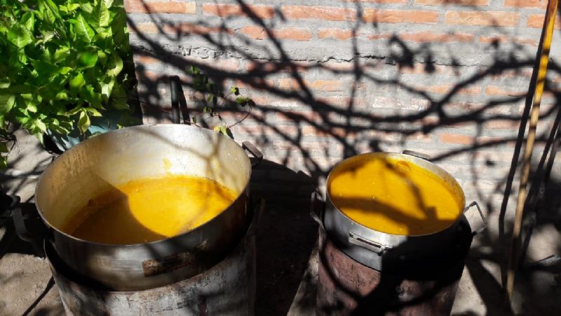 Sirven comida y apoyan emprendimientos familiares