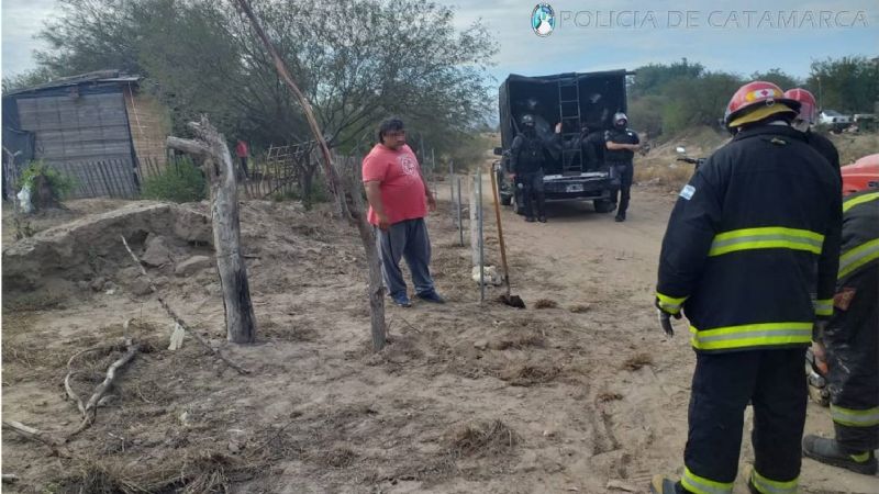 Policías desalojaron a usurpadores en Valle Viejo y en la Capital