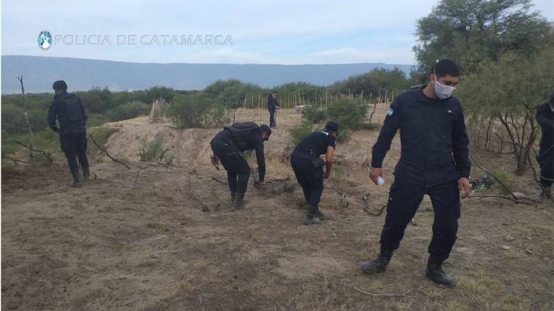 Policías desalojaron a usurpadores en Valle Viejo y en la Capital