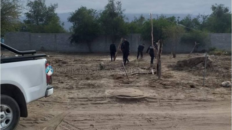 Policías desalojaron a usurpadores en Valle Viejo y en la Capital