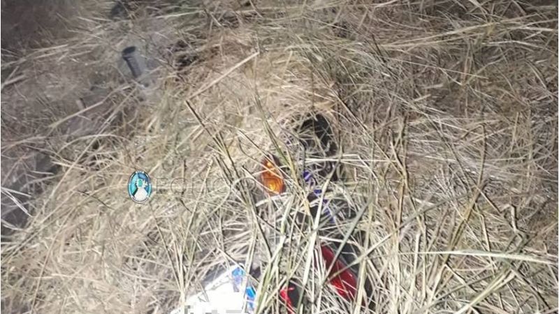 Cinco sujetos armados hirieron a un joven en su casa para robarle la moto