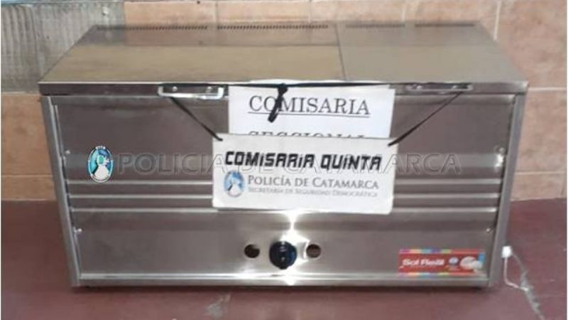 Joven encontró una panchera en un descampado y la llevó a la comisaría