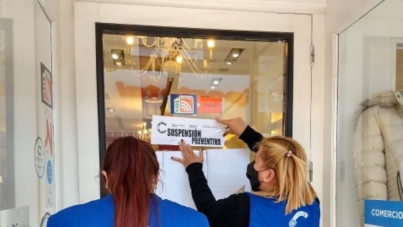 Suspenden actividades en comercios de la peatonal Rivadavia