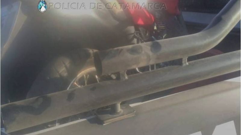 Menor circulaba en moto en contramano y quiso escapar de policías