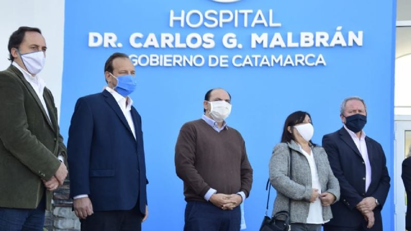 Saadi presente en la inauguración del Hospital Malbrán