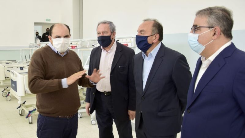 Saadi presente en la inauguración del Hospital Malbrán