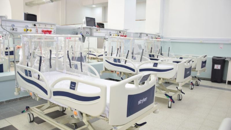 Saadi presente en la inauguración del Hospital Malbrán