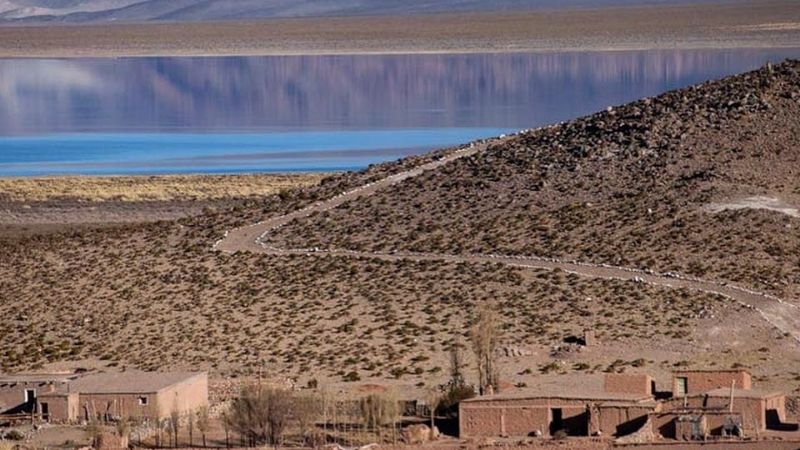 ¿Sabés por qué este paraíso catamarqueño se llama Laguna Blanca?