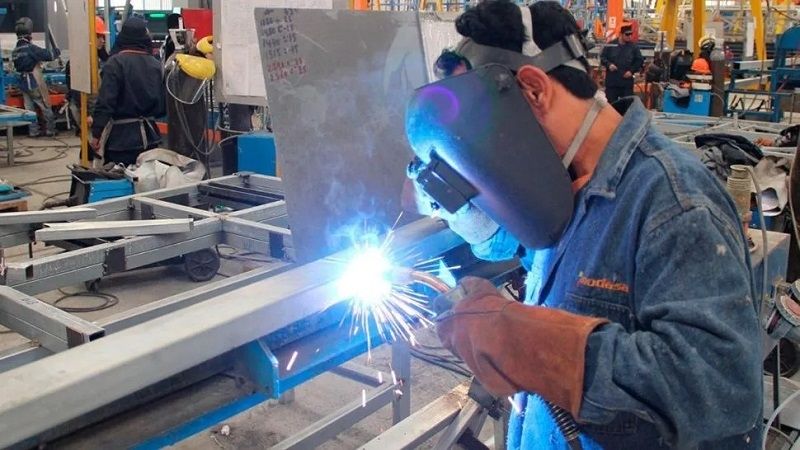 Reapertura de pymes recuperaron 280.000 puestos de trabajo