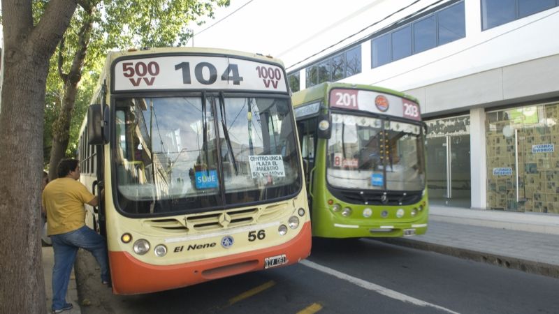 UTA sostiene el paro de colectivos en las provincias y amenaza con extenderlo