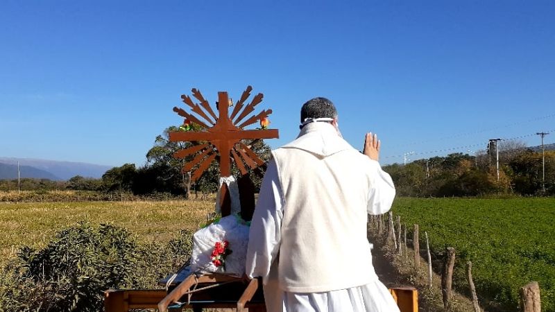 Bendición de campos con la imagen de San Isidro Labrador