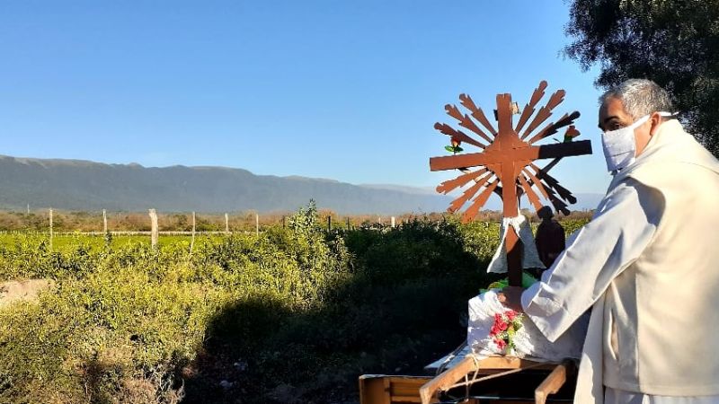 Bendición de campos con la imagen de San Isidro Labrador