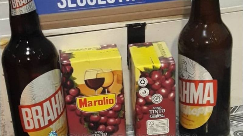 Secuestran armas blancas, bebidas alcohólicas y aprehenden a un hombre