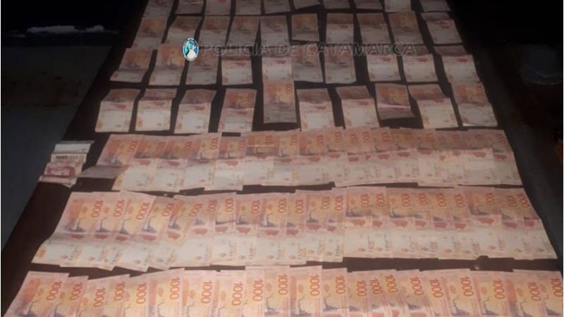 Una pareja detenida tras disparos a una vivienda: tenían más de 100 mil pesos