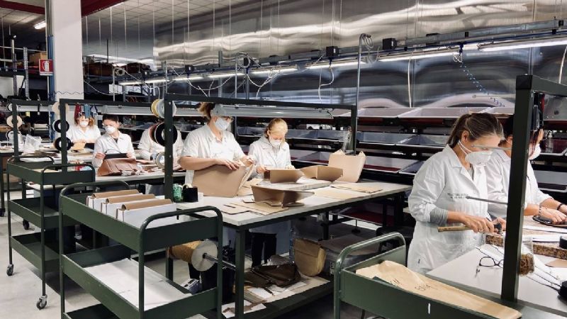 El Gobierno prorrogó la prohibición de despidos por 60 días