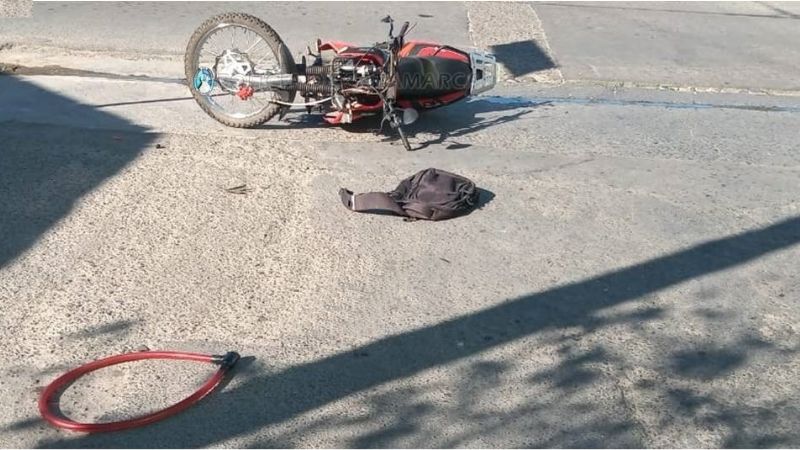 Choque de motos: los conductores debieron ser asistidos