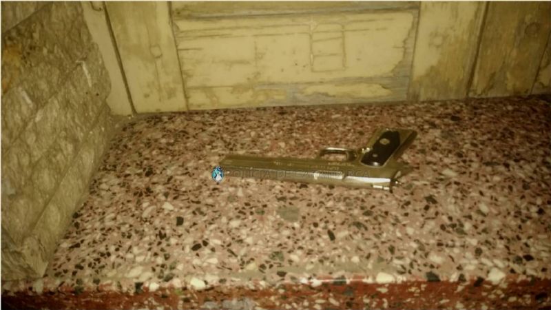 Se metió al estudio de un abogado con un arma tras una persecución