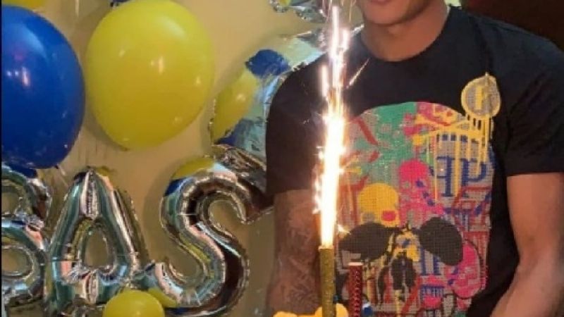 El colombino Villa, cada vez más lejos de Boca