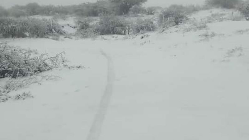 Con la primera helada del año, las montañas se vistieron de blanco