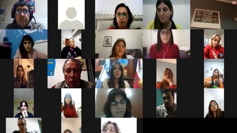 Se realizó la primera de las charlas del ciclo #Conectadas