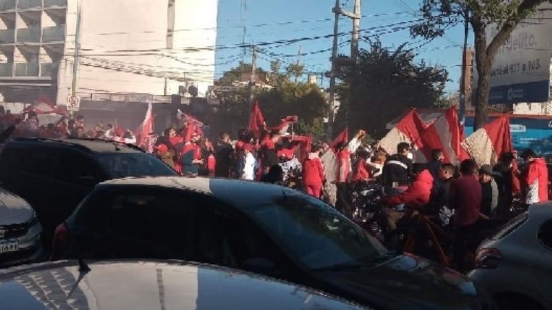 Pueblada "ciruja" reclamando el ascenso de San Martín