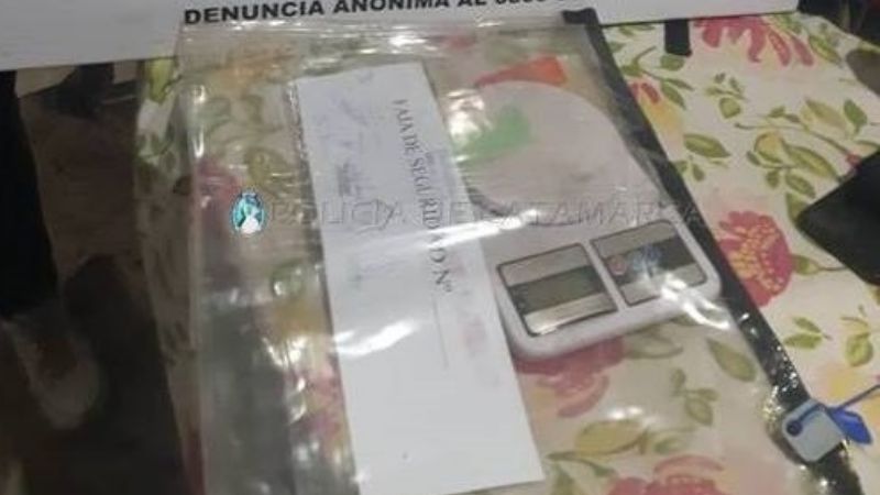 Incautan porros, hojas y cogollos de marihuana