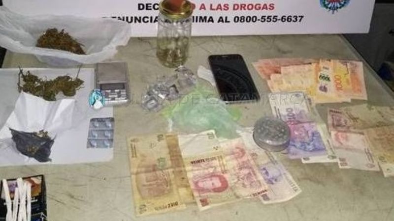 Incautan porros, hojas y cogollos de marihuana