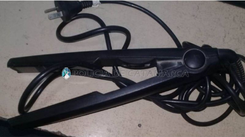 Se negaron a identificarse y les encontraron una planchita