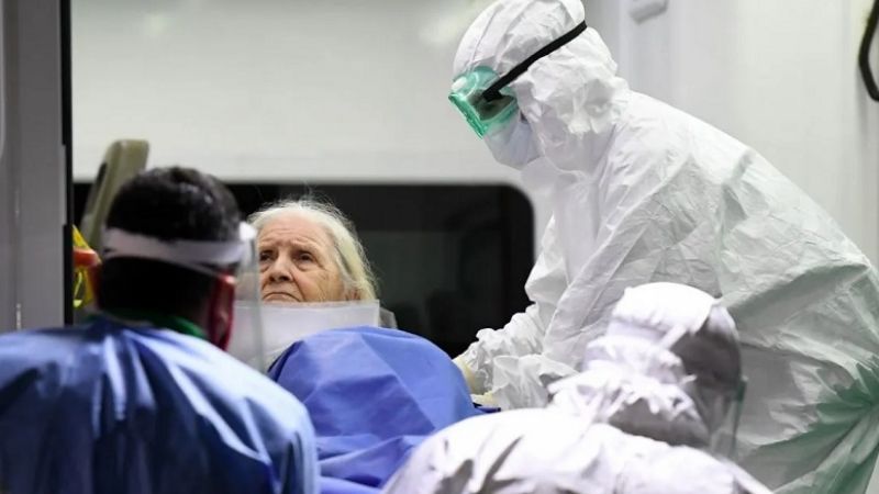 Por falta de camas, en Chile ya deciden quién vive y quién no