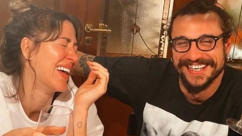 Sin remera, Daniel Osvaldo volvió a tentar a Jimena Barón