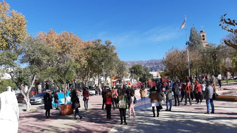 Ruidosa movilización en rechazo a la reforma del Estatuto Docente