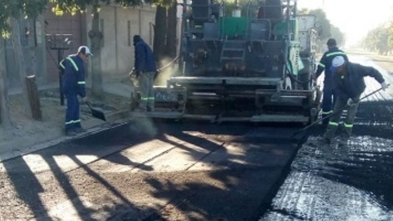 Retoman trabajos de pavimentación