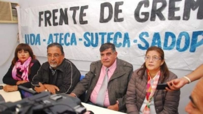 Docentes y gremios van por el banderazo en contra de la reforma del Estatuto
