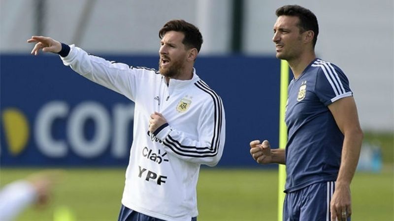 Para Scaloni, "Messi es el mejor de la historia"