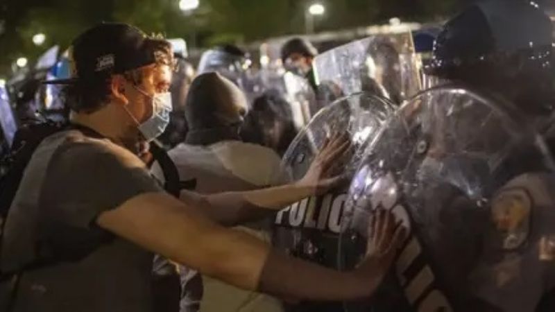 Las protestas por Floyd llegaron hasta la Casa Blanca